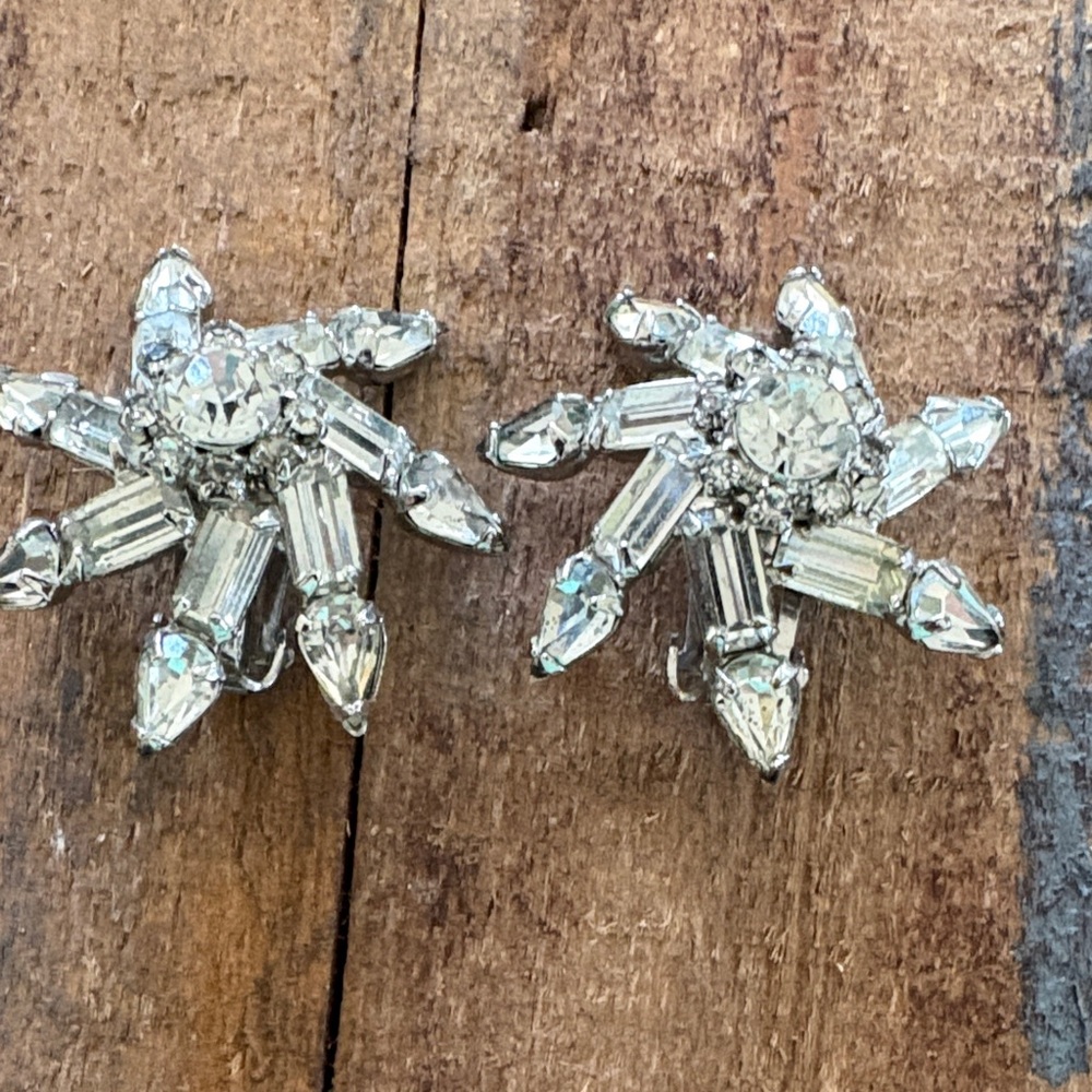 Elegant Clear Rhinestone Clip on earrings